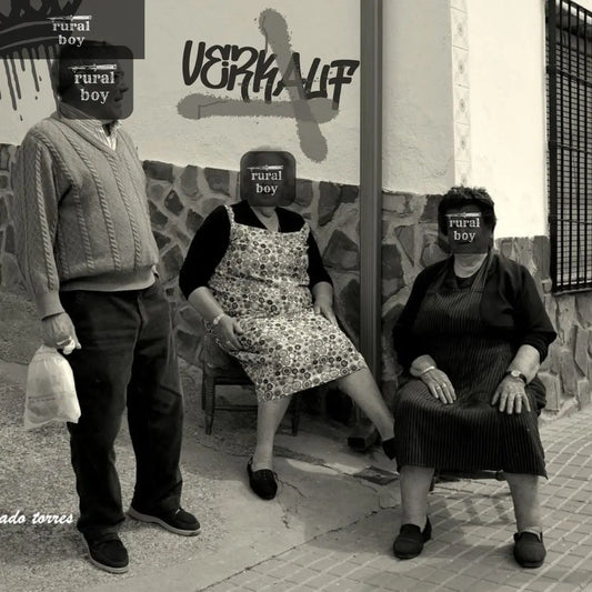 "Infancia en el Pueblo: Rebeldía con Raíces y el Nacimiento de Rural Boy"